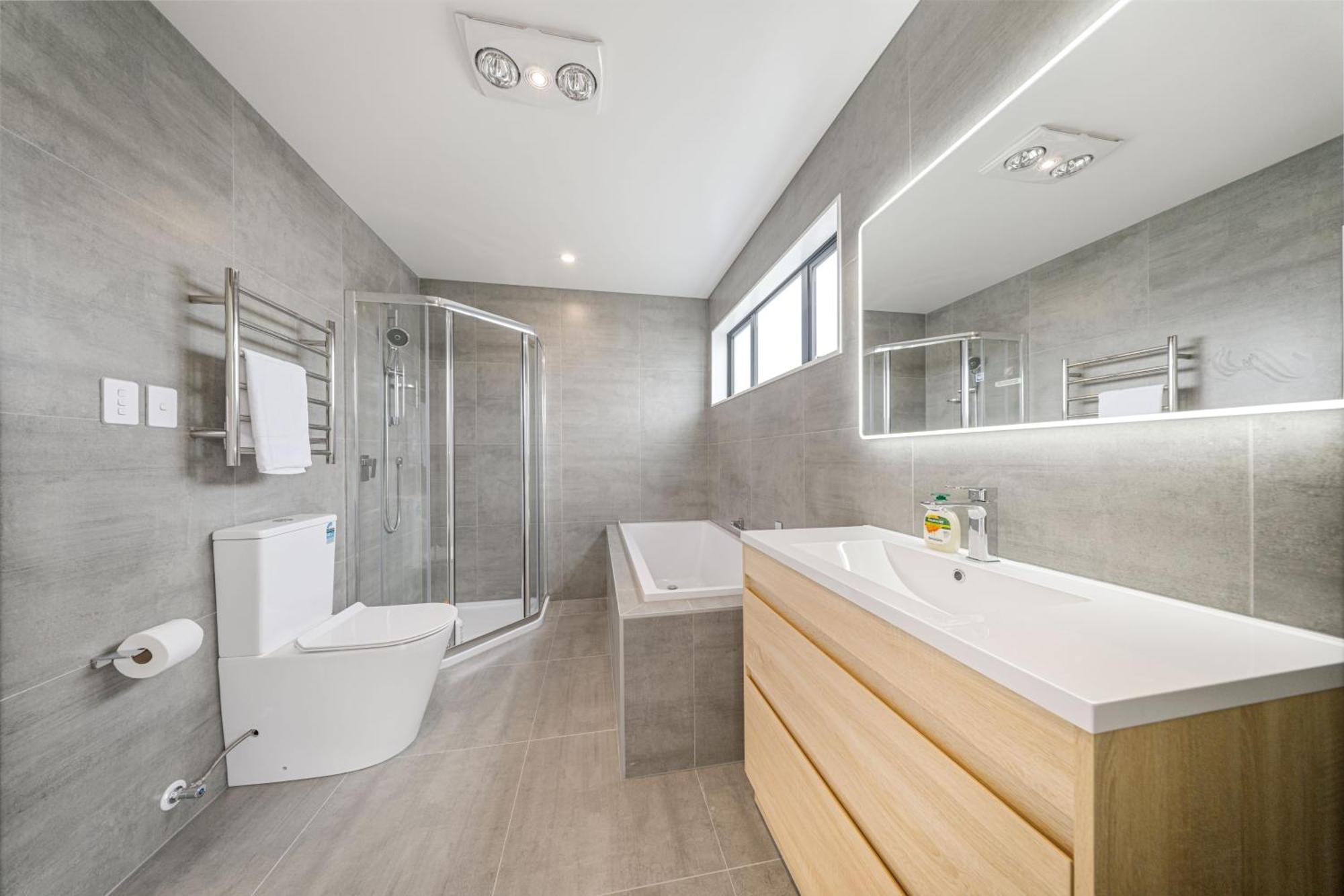 West Harbour Modern 4-Bedroom Retreat โอ๊คแลนด์ ภายนอก รูปภาพ