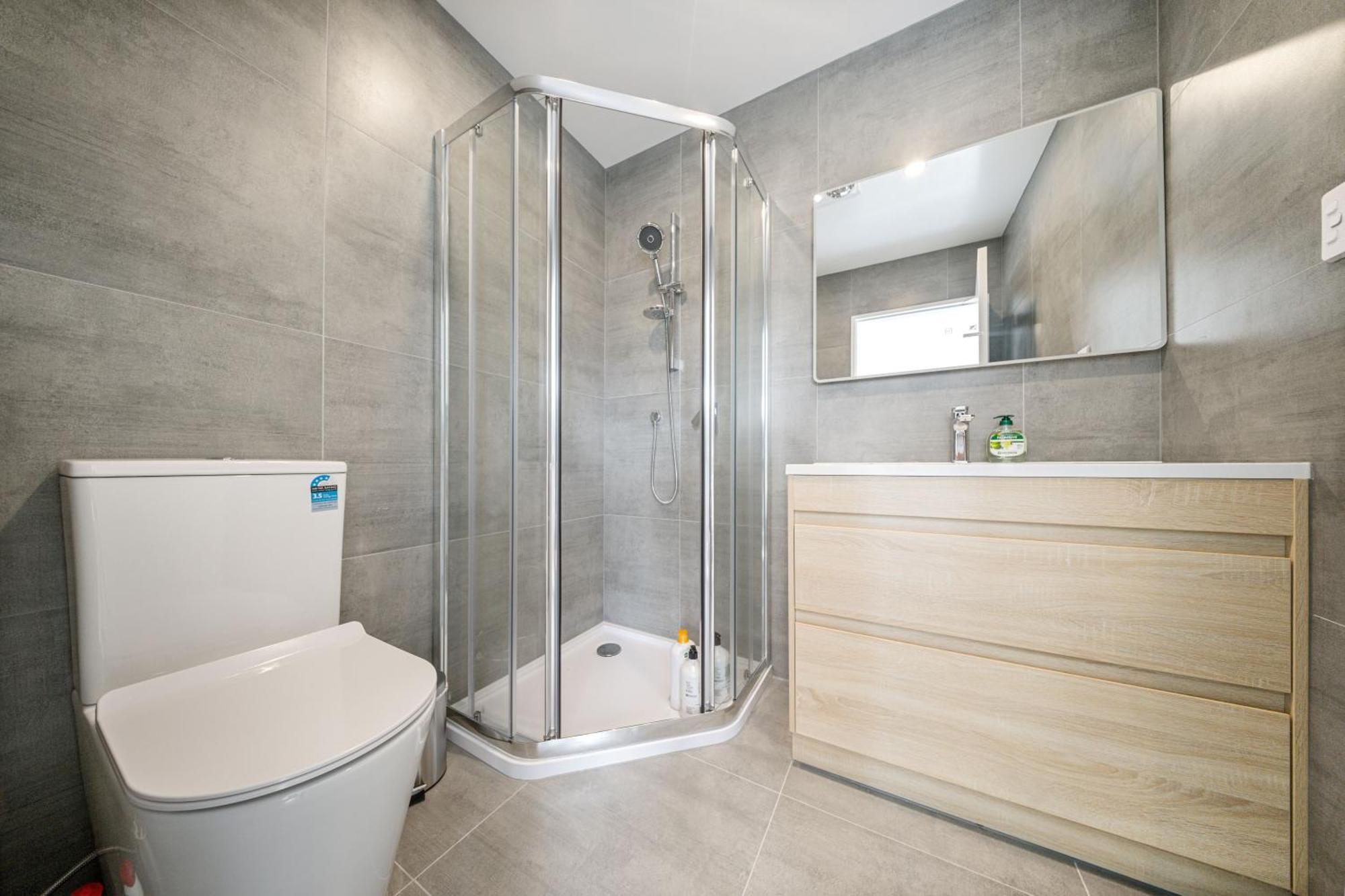 West Harbour Modern 4-Bedroom Retreat โอ๊คแลนด์ ภายนอก รูปภาพ