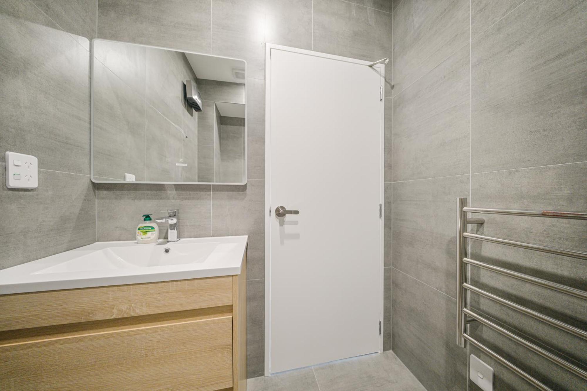 West Harbour Modern 4-Bedroom Retreat โอ๊คแลนด์ ภายนอก รูปภาพ
