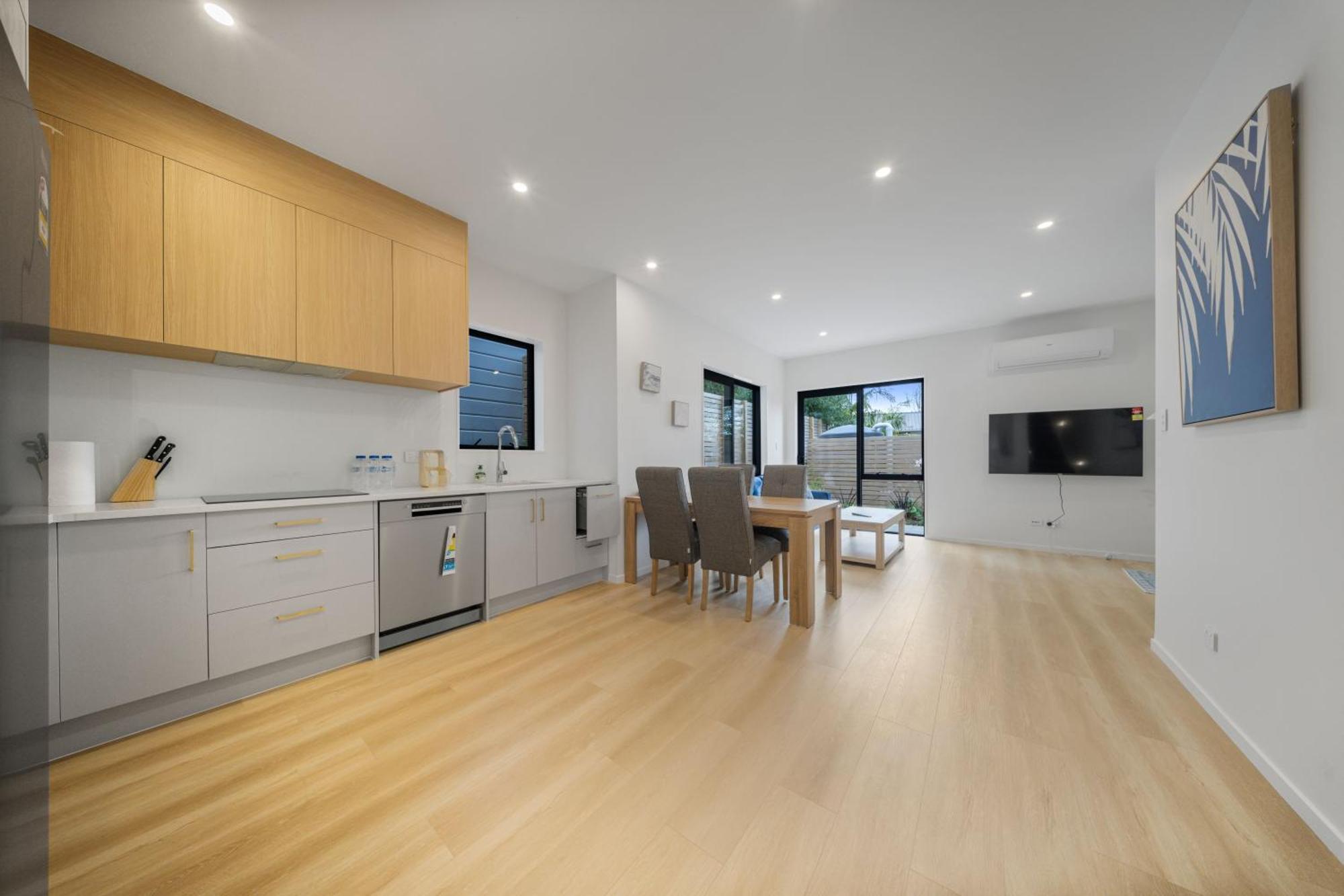 West Harbour Modern 4-Bedroom Retreat โอ๊คแลนด์ ภายนอก รูปภาพ